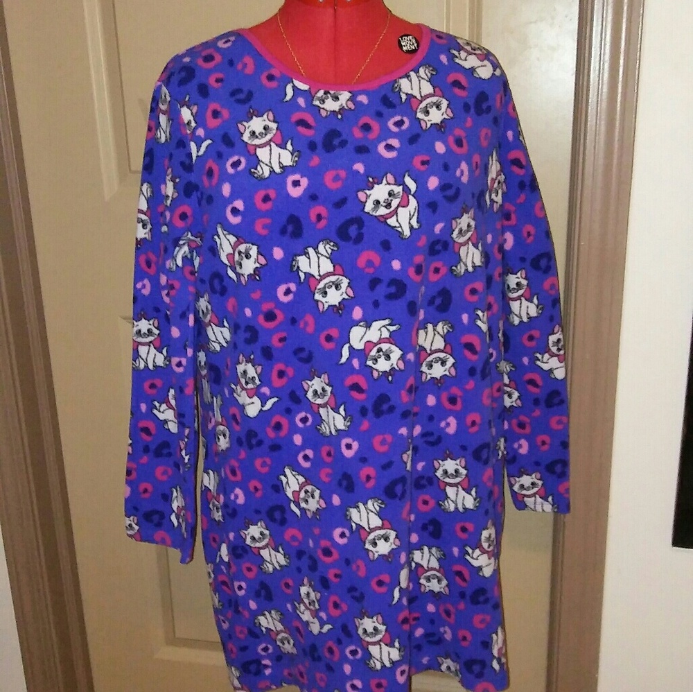 Marie nightgown